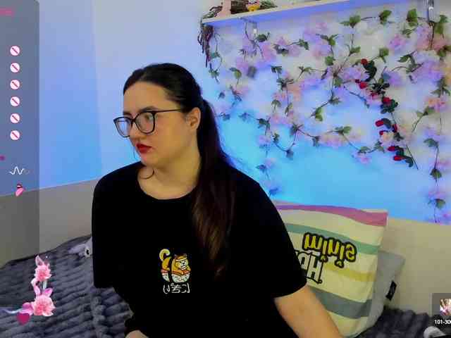 MiraSevan999 webcam