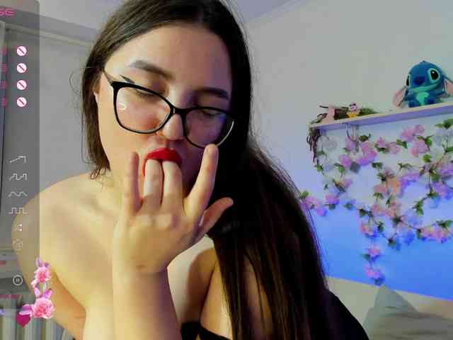 MiraSevan999 webcam