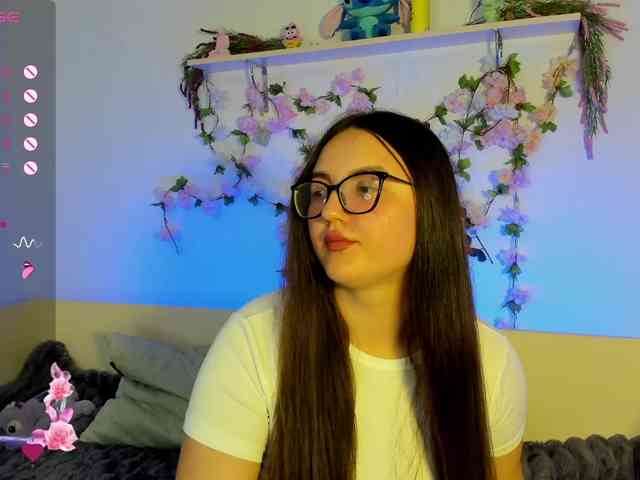 MiraSevan999 webcam