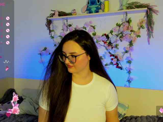 MiraSevan999 webcam