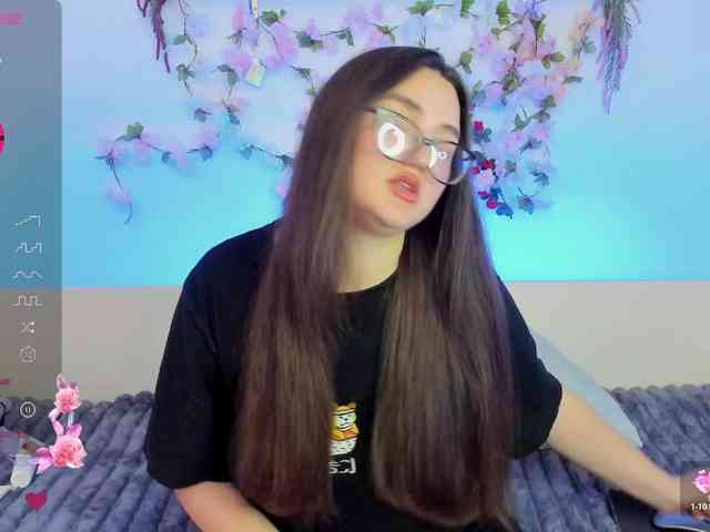 MiraSevan999 webcam