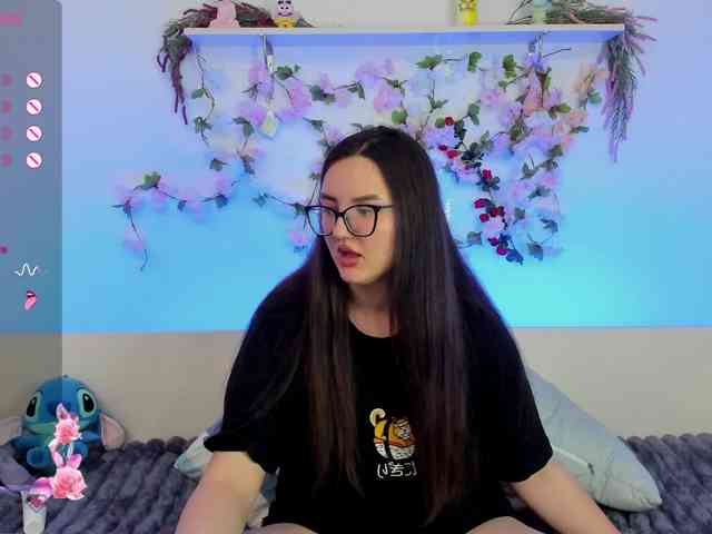 MiraSevan999 webcam