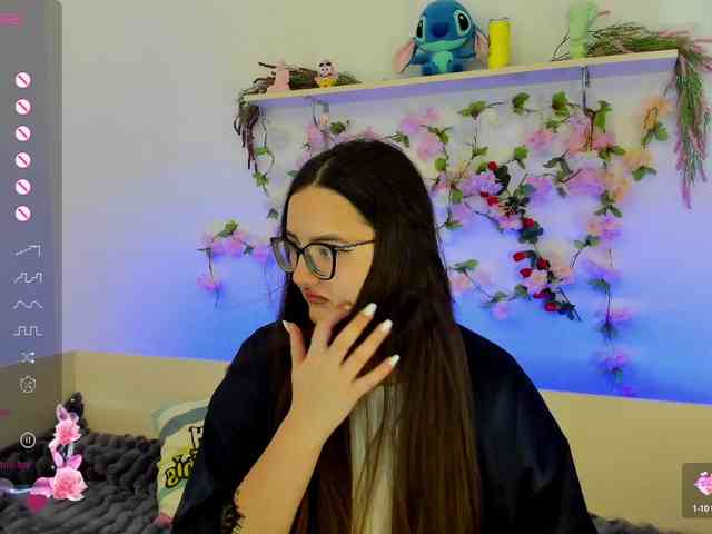 MiraSevan999 webcam