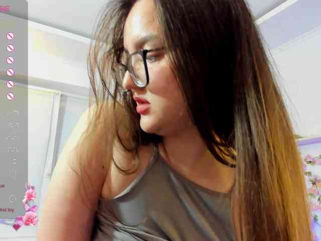 MiraSevan999 webcam