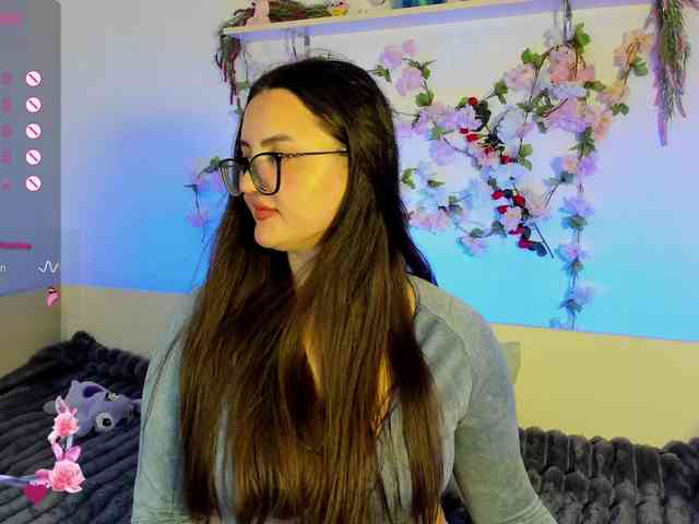 MiraSevan999 webcam