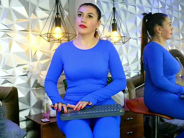 SusanSlim's BongaCams show and profile