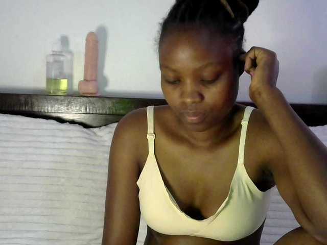 queen-ebony2's BongaCams show and profile
