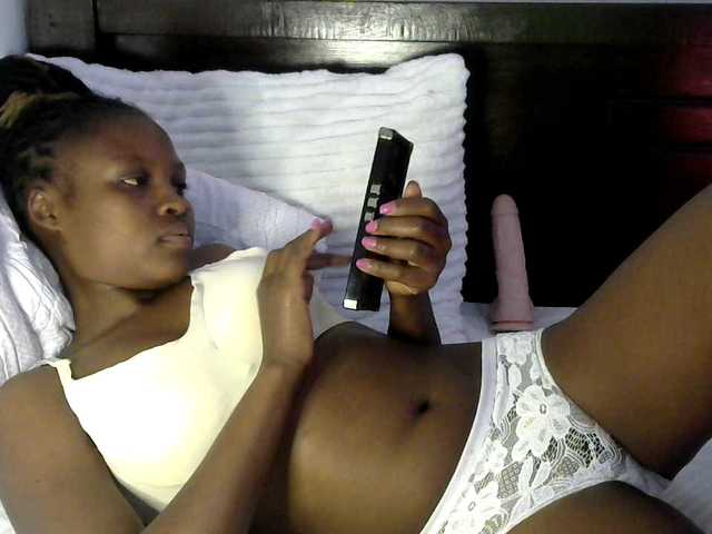 queen-ebony2's BongaCams show and profile