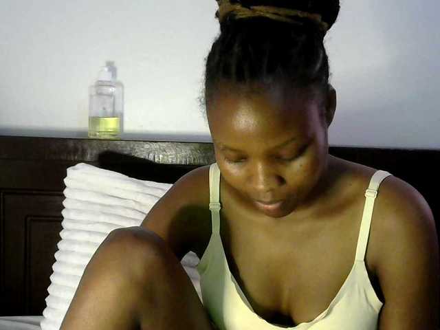 queen-ebony2's BongaCams show and profile