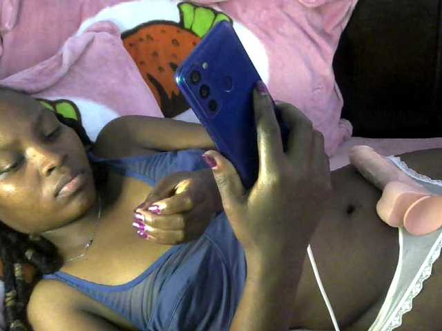 queen-ebony2's BongaCams show and profile