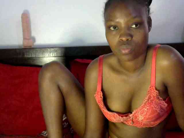 queen-ebony2 webcam