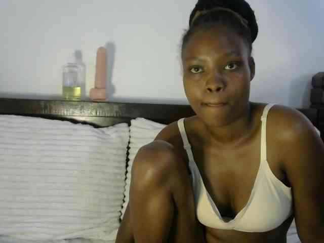 queen-ebony2 webcam