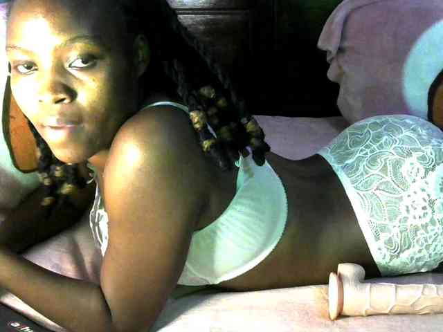 queen-ebony2 webcam