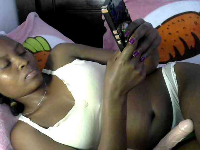 queen-ebony2 webcam