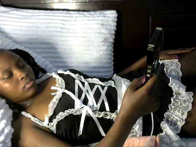 queen-ebony2 webcam