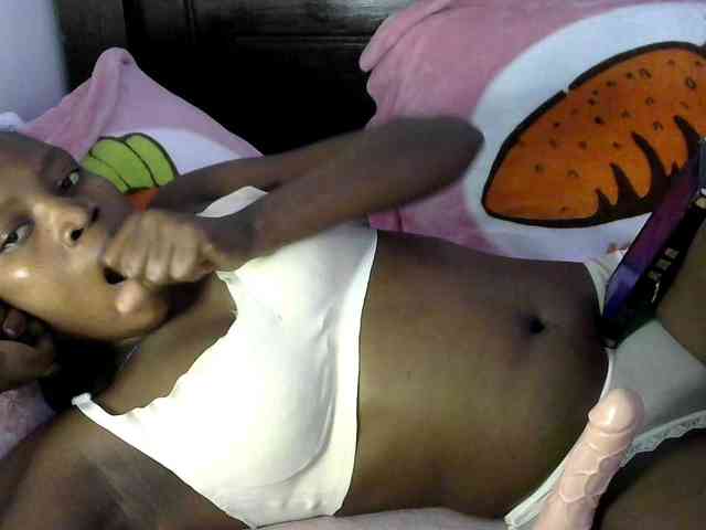 queen-ebony2 Live Webcam on BongaCams