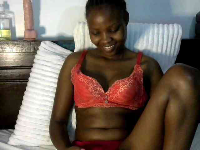 queen-ebony2 webcam