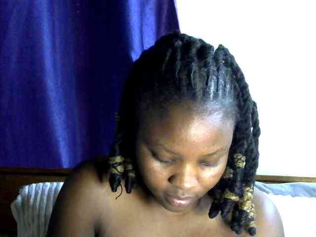 queen-ebony2 webcam