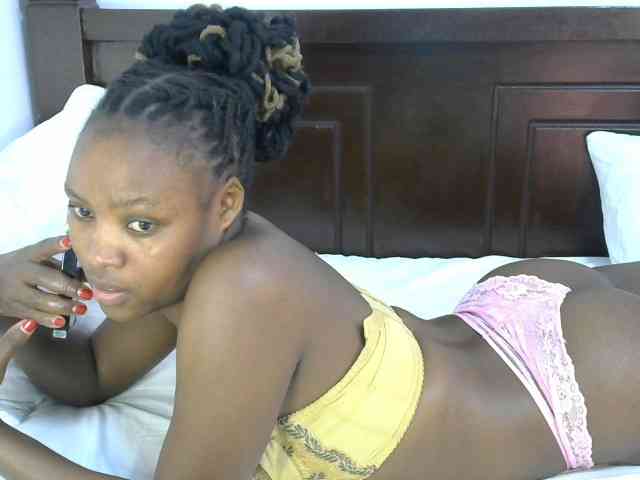 queen-ebony2 webcam