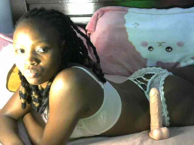 queen-ebony2 webcam