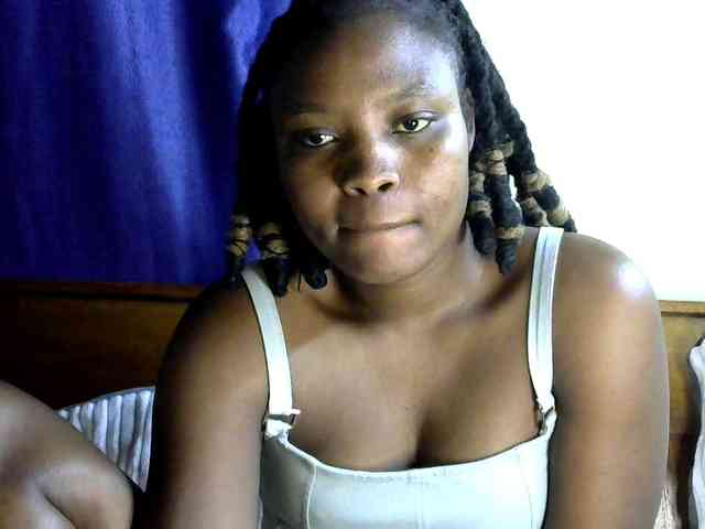 queen-ebony2 webcam