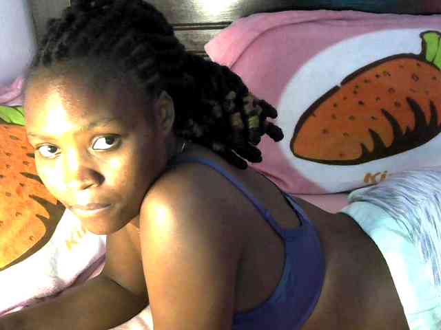 queen-ebony2 webcam