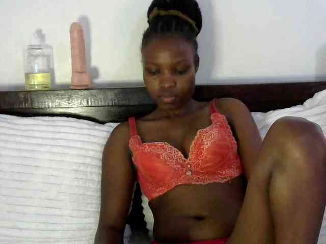 queen-ebony2 webcam