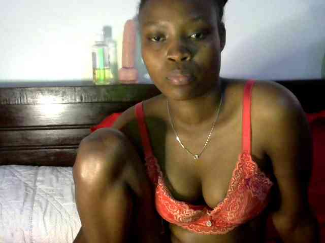 queen-ebony2 webcam