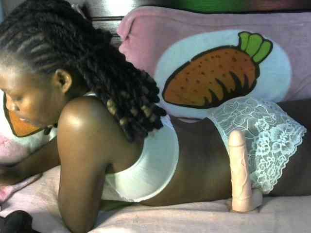 queen-ebony2 webcam