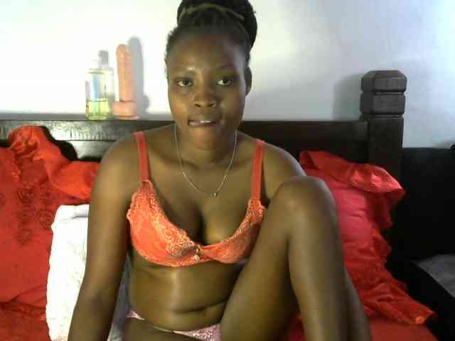 queen-ebony2 webcam