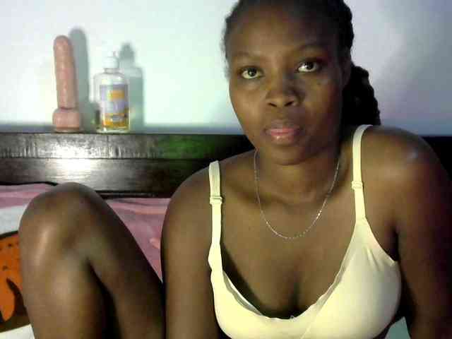 queen-ebony2 webcam