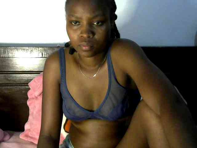 queen-ebony2 webcam