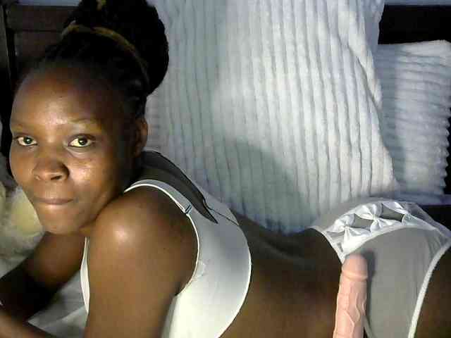 queen-ebony2 webcam