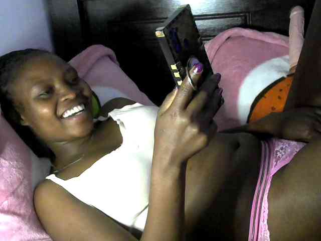 queen-ebony2 queen-ebony2