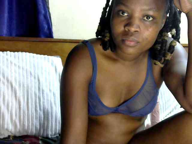 queen-ebony2 webcam