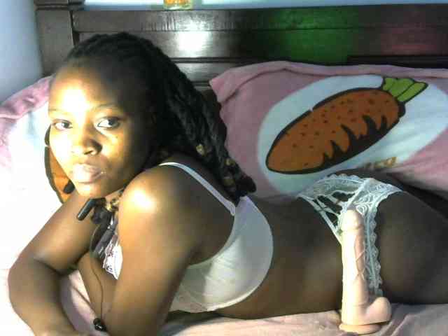 queen-ebony2 webcam