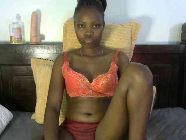 queen-ebony2 webcam