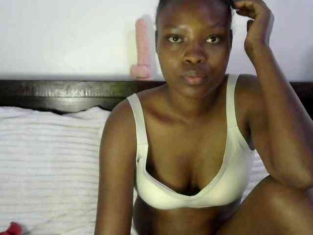 queen-ebony2 webcam