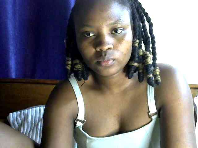 queen-ebony2 webcam
