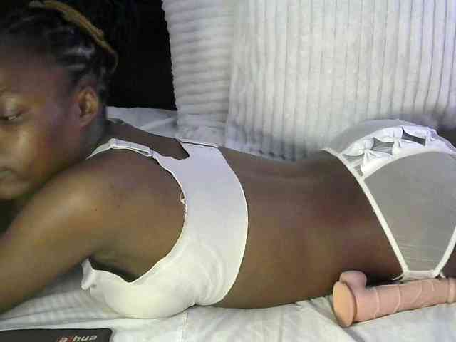 queen-ebony2 webcam