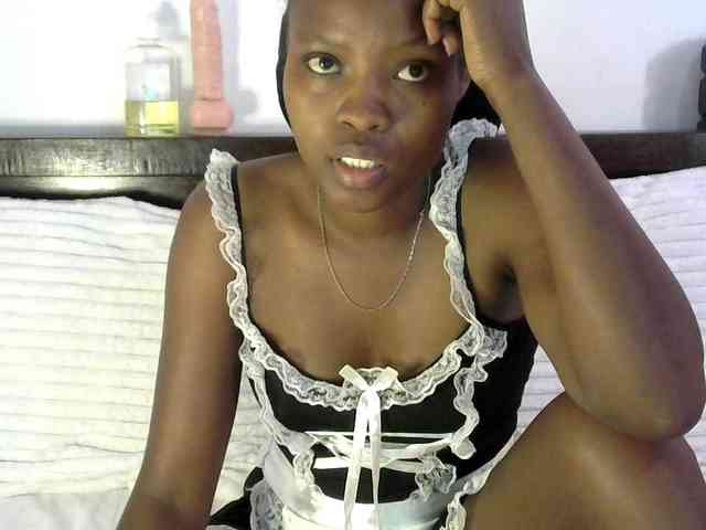 queen-ebony2 webcam