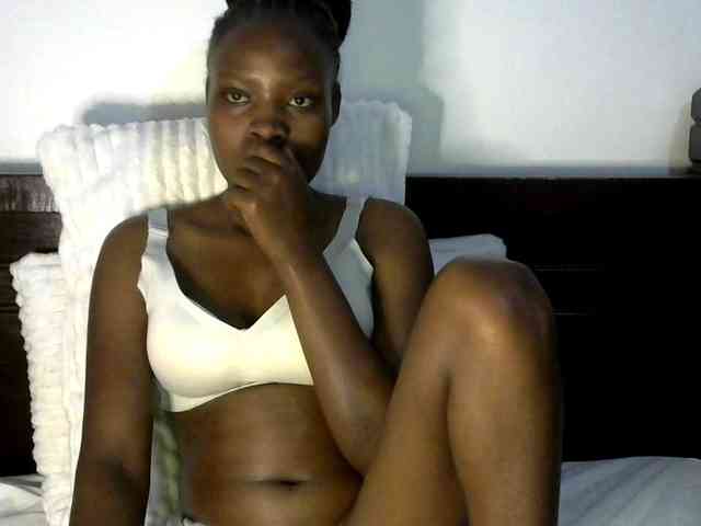 queen-ebony2 webcam