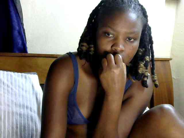 queen-ebony2 webcam