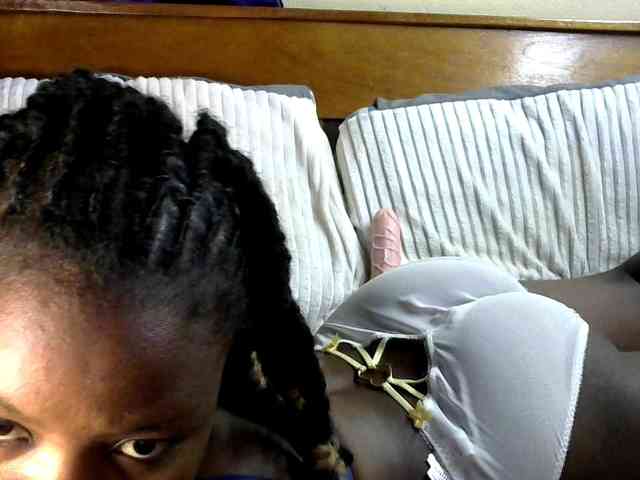 queen-ebony2 webcam