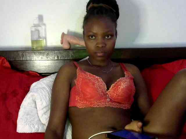 queen-ebony2 webcam