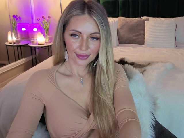 Joanneshyshy's BongaCams show and profile