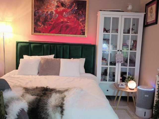 Joanneshyshy's BongaCams show and profile