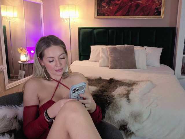 Joanneshyshy's BongaCams show and profile