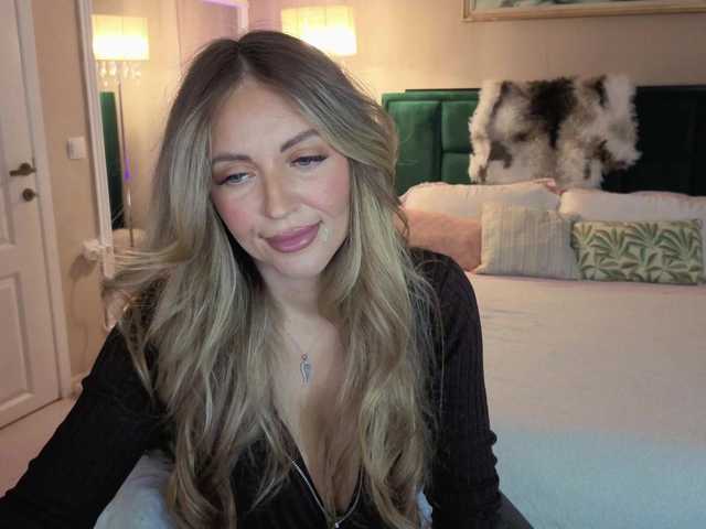 Joanneshyshy's BongaCams show and profile