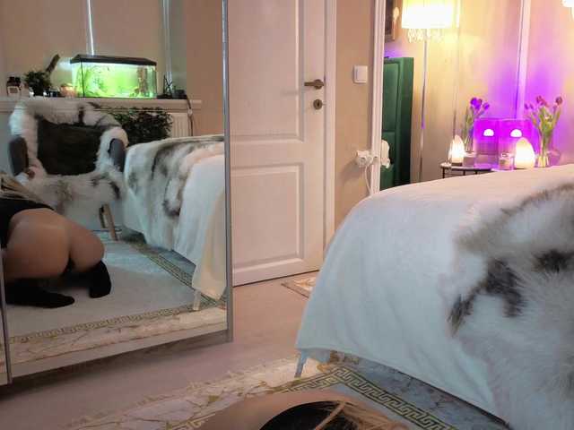 Joanneshyshy's BongaCams show and profile